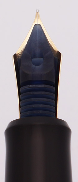 Pilot Namiki Custom 742 Fountain Pen (2001) - Black w/Gold Trim, C